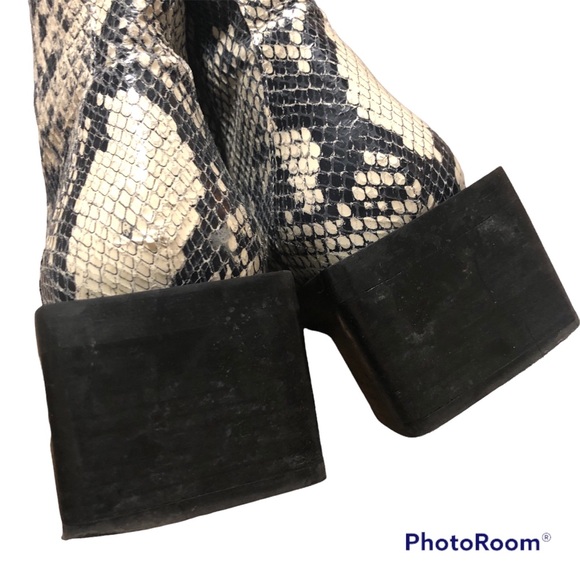 Zara off white square toe leather snakeskin print ankle boots - Picture 6 of 8